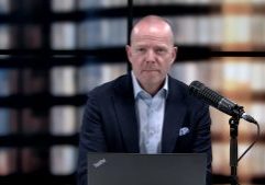S01E01-arnarthor-stilla_1.1.1