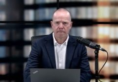 S01E02-arnarthor-stilla_1.1.1