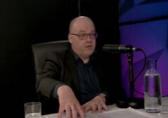 S01E23-Spjallid-Still_1.3.1
