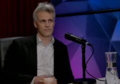 S02E06-Spjallid-JohannesL-Still_1.4.1