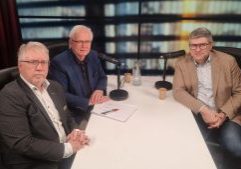 S02E06-hluthafaspjallid-stilla