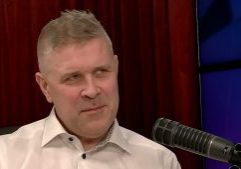 S02E73-Spjallid-BjarniBen-Still_1.5.1
