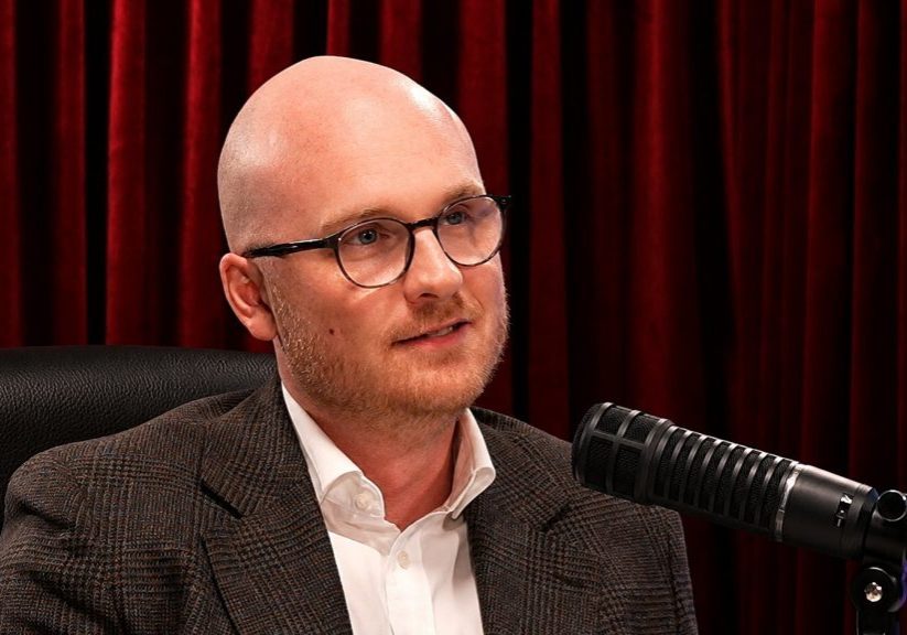 S04E35-Spjallid-Konrad- Stilla1